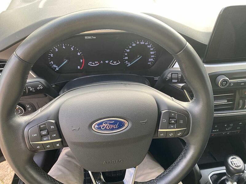 Ford Focus Cool&Connect Hybrid AHK