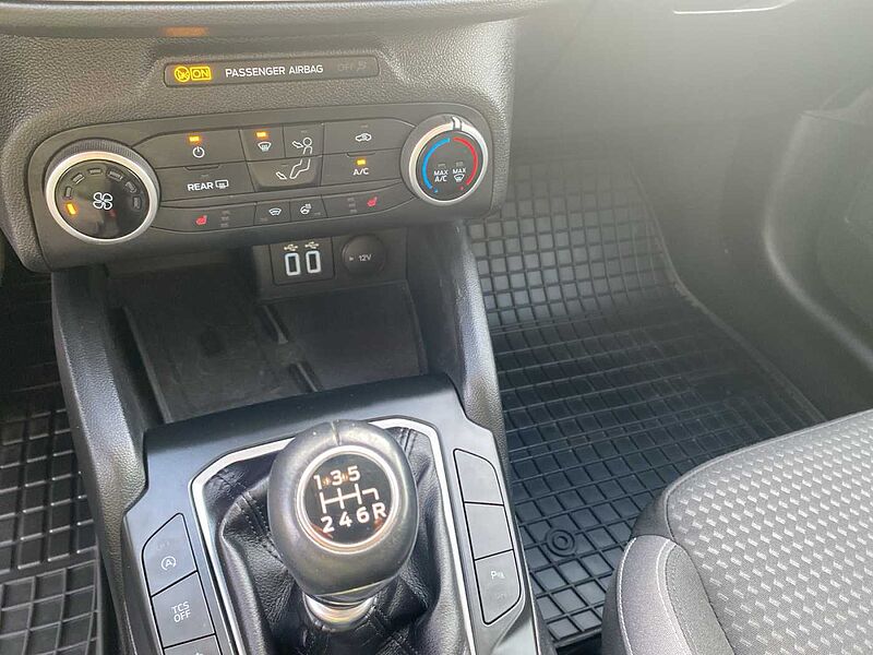 Ford Focus Cool&Connect Hybrid AHK