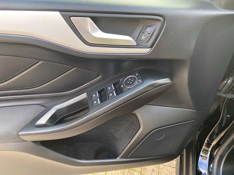 Ford Focus Cool&Connect Hybrid AHK