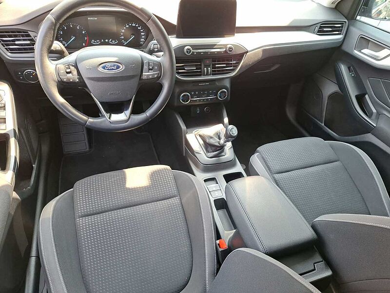 Ford Focus Cool & Connect