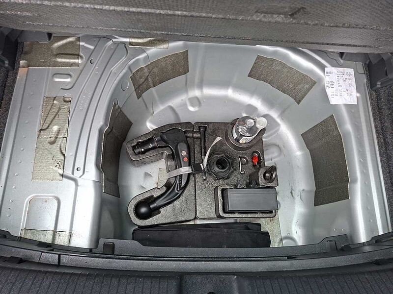Volkswagen Polo VI 1.0 TSI Comfortline AHK RF-Cam.