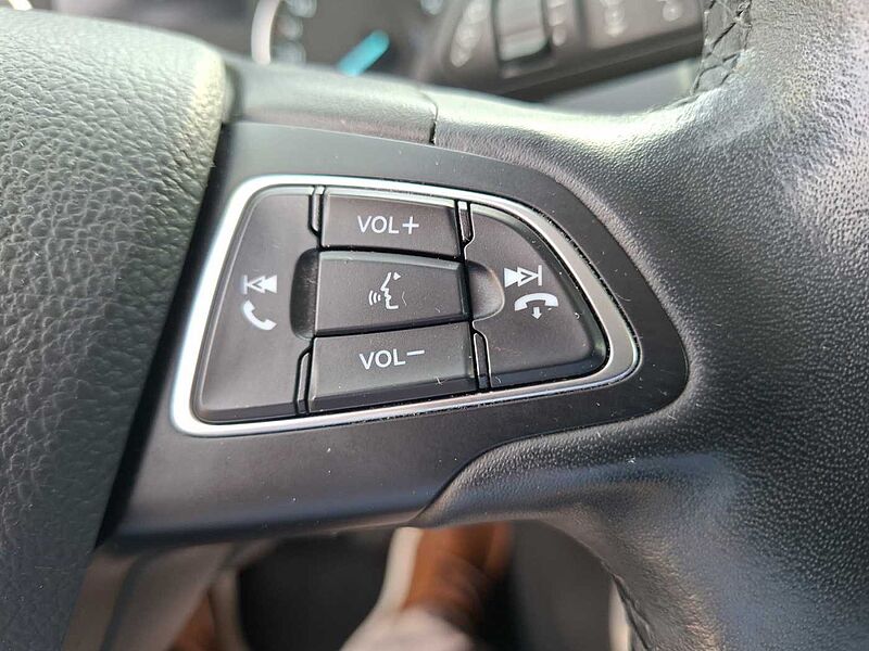 Ford ECOSPORT Cool & Connect /Winterpaket 1. Hdn.