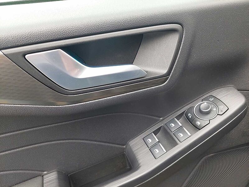 Ford Kuga 2.5 Hybrid FHEV Titanium Navi AHK