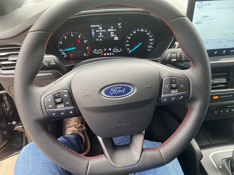 Ford Focus ST-Line Automatic Hybrid B&O