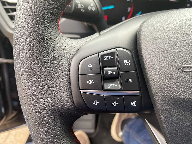 Ford Focus ST-Line Automatic Hybrid B&O