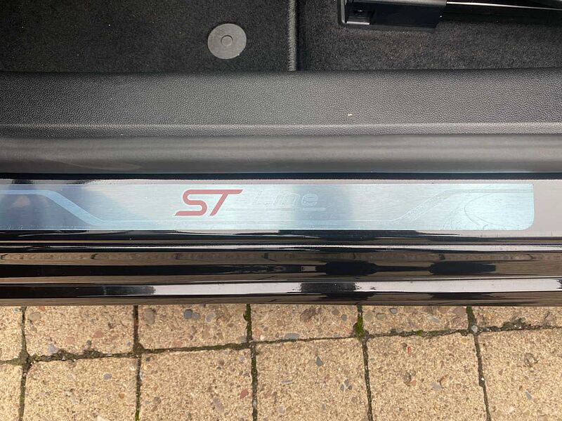 Ford Focus ST-Line Automatic Hybrid B&O