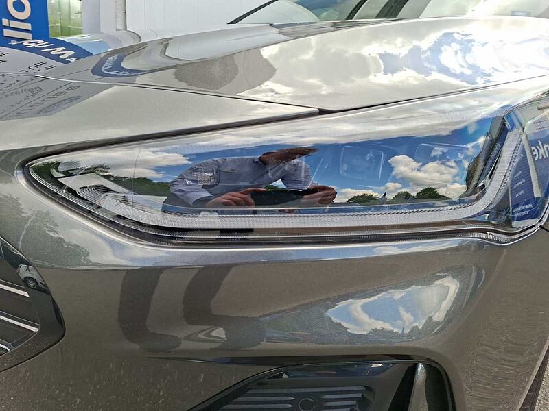 Ford Focus Turnier Hybrid Automatic ST- Line X