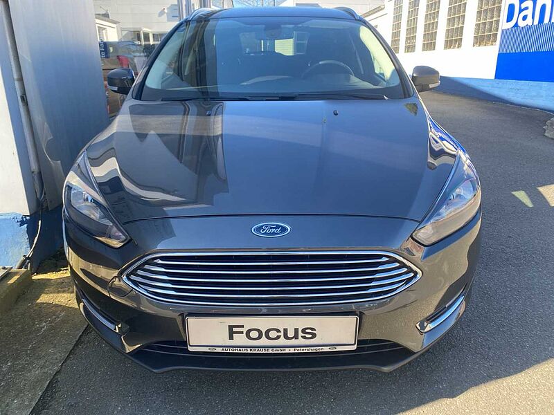 Ford Focus Titanium Navi  AHK 70TKM