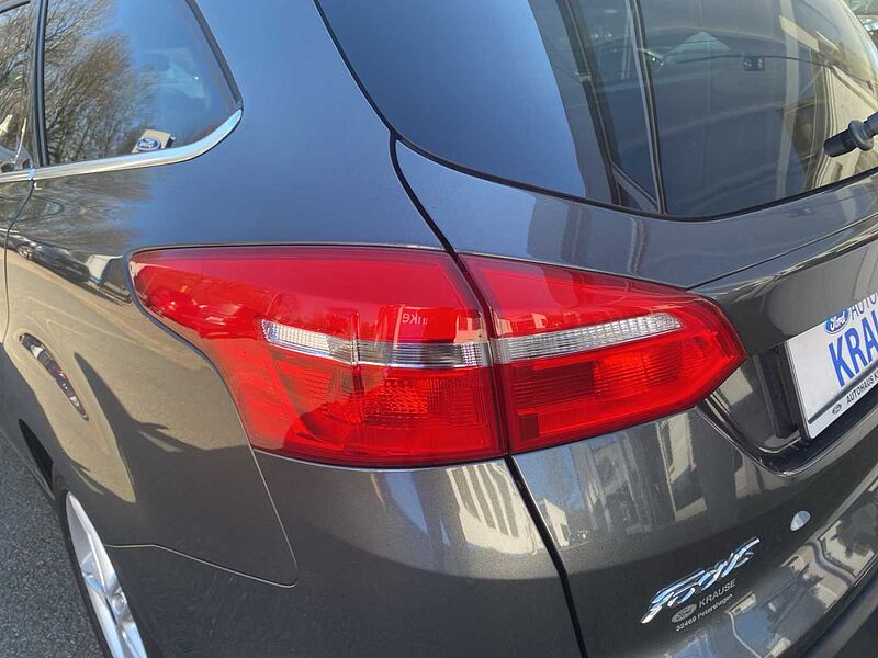 Ford Focus Titanium Navi  AHK 70TKM