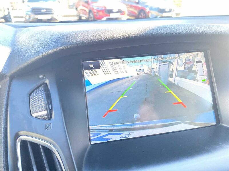 Ford Focus Titanium Navi  AHK 70TKM