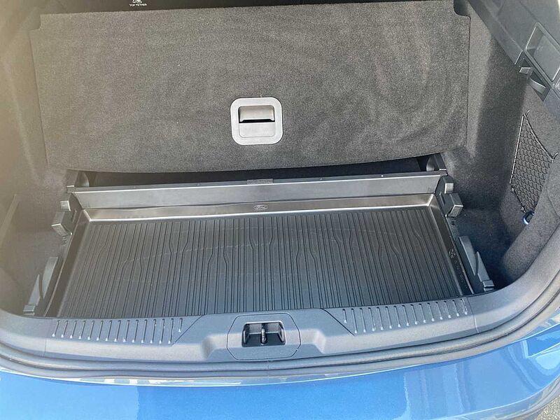 Ford Focus Titanium Hybrid Automatic 4TKM