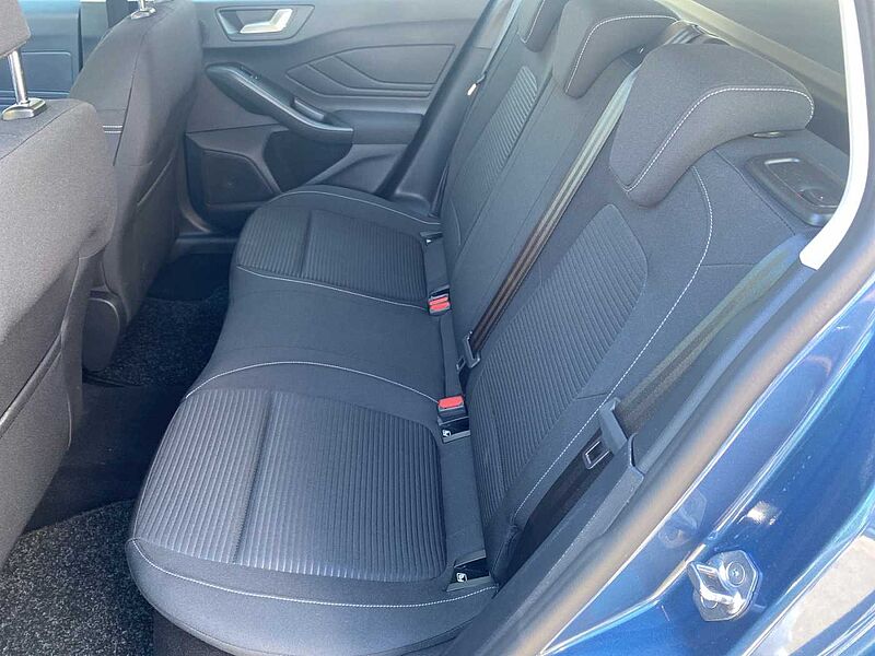 Ford Focus Titanium Hybrid Automatic 4TKM