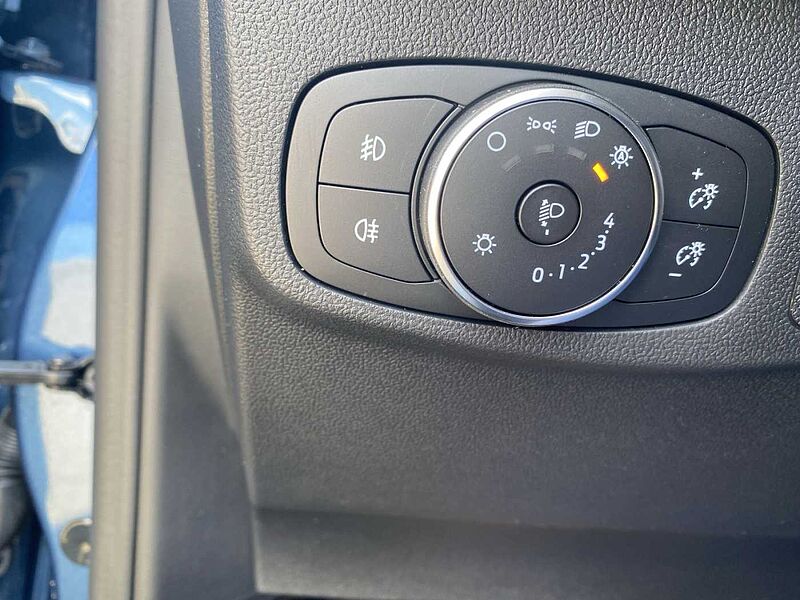 Ford Focus Titanium Hybrid Automatic 4TKM