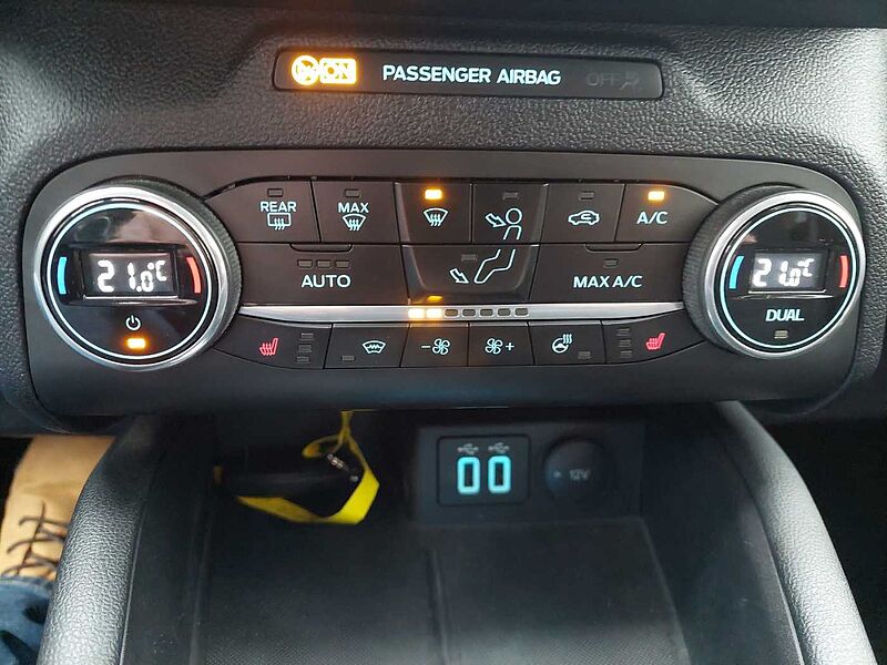 Ford Kuga Titanium PHEV AHK