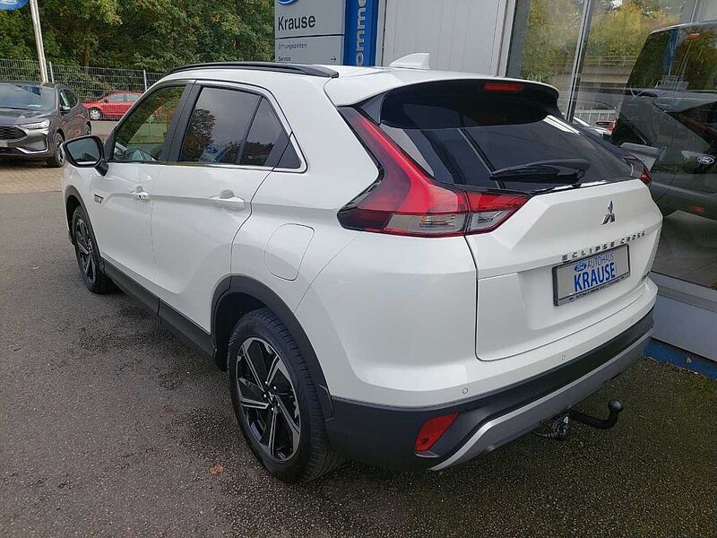 Mitsubishi Eclipse Cross Plug-in Hybrid 4x4 Plug-in Hybrid AHK 1. Hand