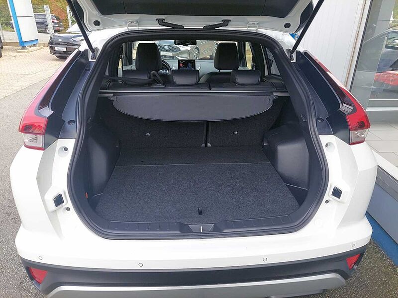 Mitsubishi Eclipse Cross Plug-in Hybrid 4x4 Plug-in Hybrid AHK 1. Hand