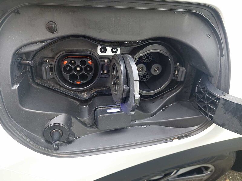 Mitsubishi Eclipse Cross Plug-in Hybrid 4x4 Plug-in Hybrid AHK 1. Hand