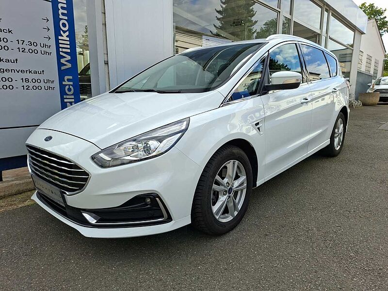 Ford S-MAX Titanium Hybrid AHK Navi WiPa 7 Sitzer