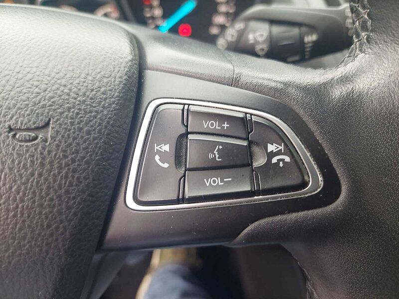 Ford Kuga 1.5 Titanium#Navi#AHK#AW Reifen 1.5 Titanium Navi AHK