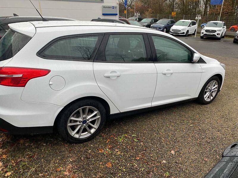 Ford Focus Turnier Business Klimaautom. LM