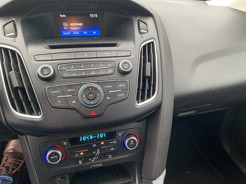 Ford Focus Turnier Business Klimaautom. LM