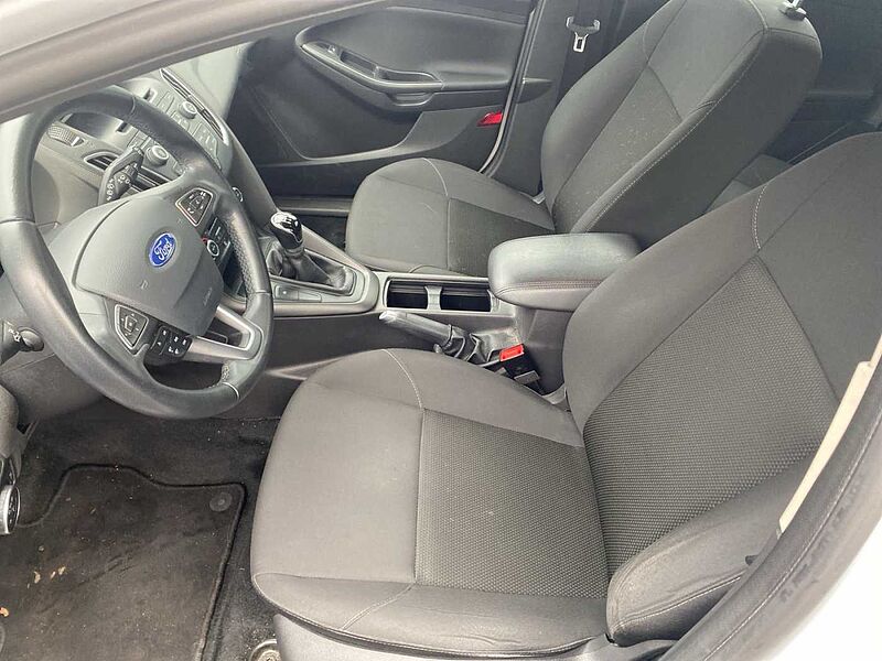 Ford Focus Turnier Business Klimaautom. LM