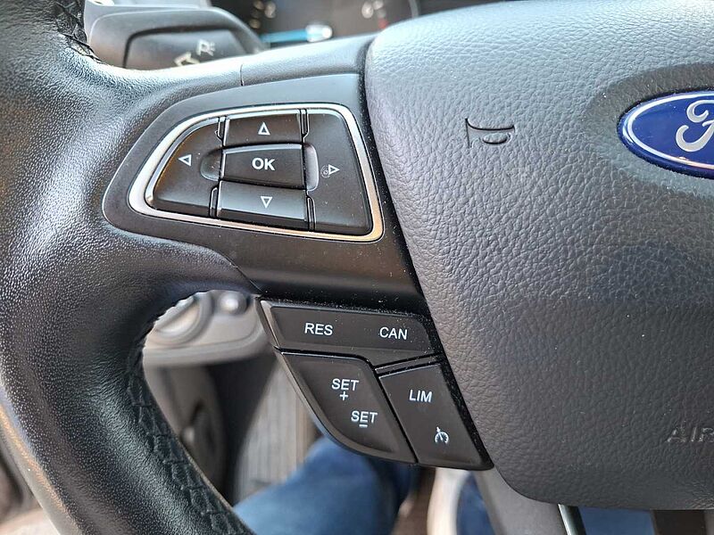 Ford Grand C-Max Titanium Navi WiPa 7 Sitze