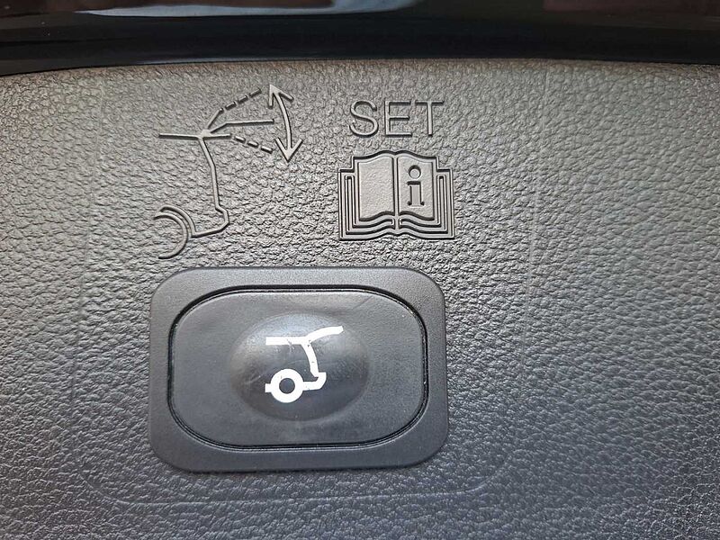 Ford Kuga ST Line AHK PaNo 1.Hand 4WD