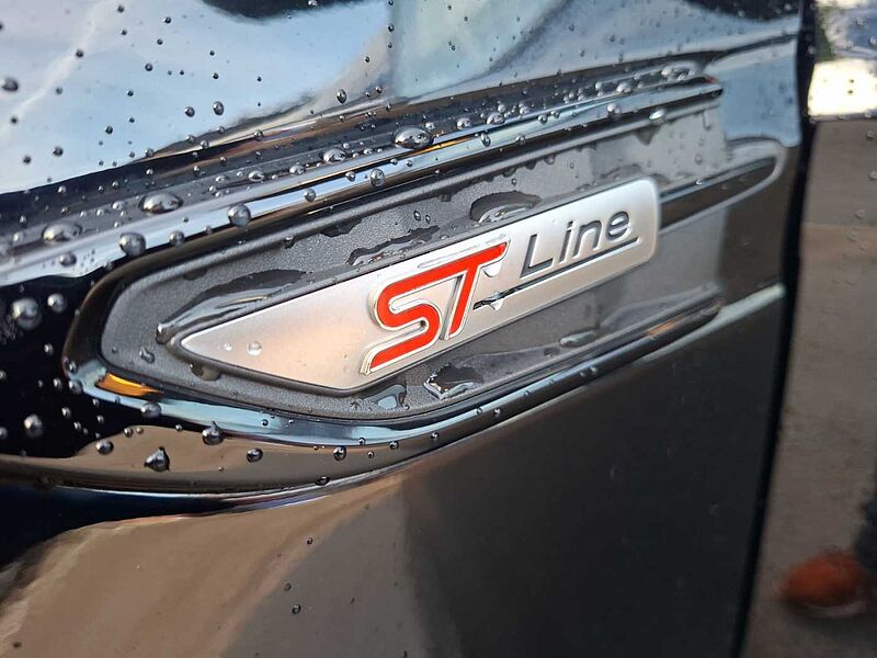 Ford Kuga ST Line AHK PaNo 1.Hand 4WD