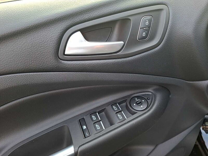 Ford Kuga ST Line AHK PaNo 1.Hand 4WD